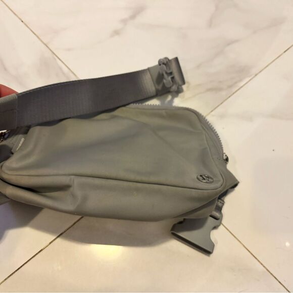 Lululemon Gray Belt Bag #12 - Picture 8 of 9